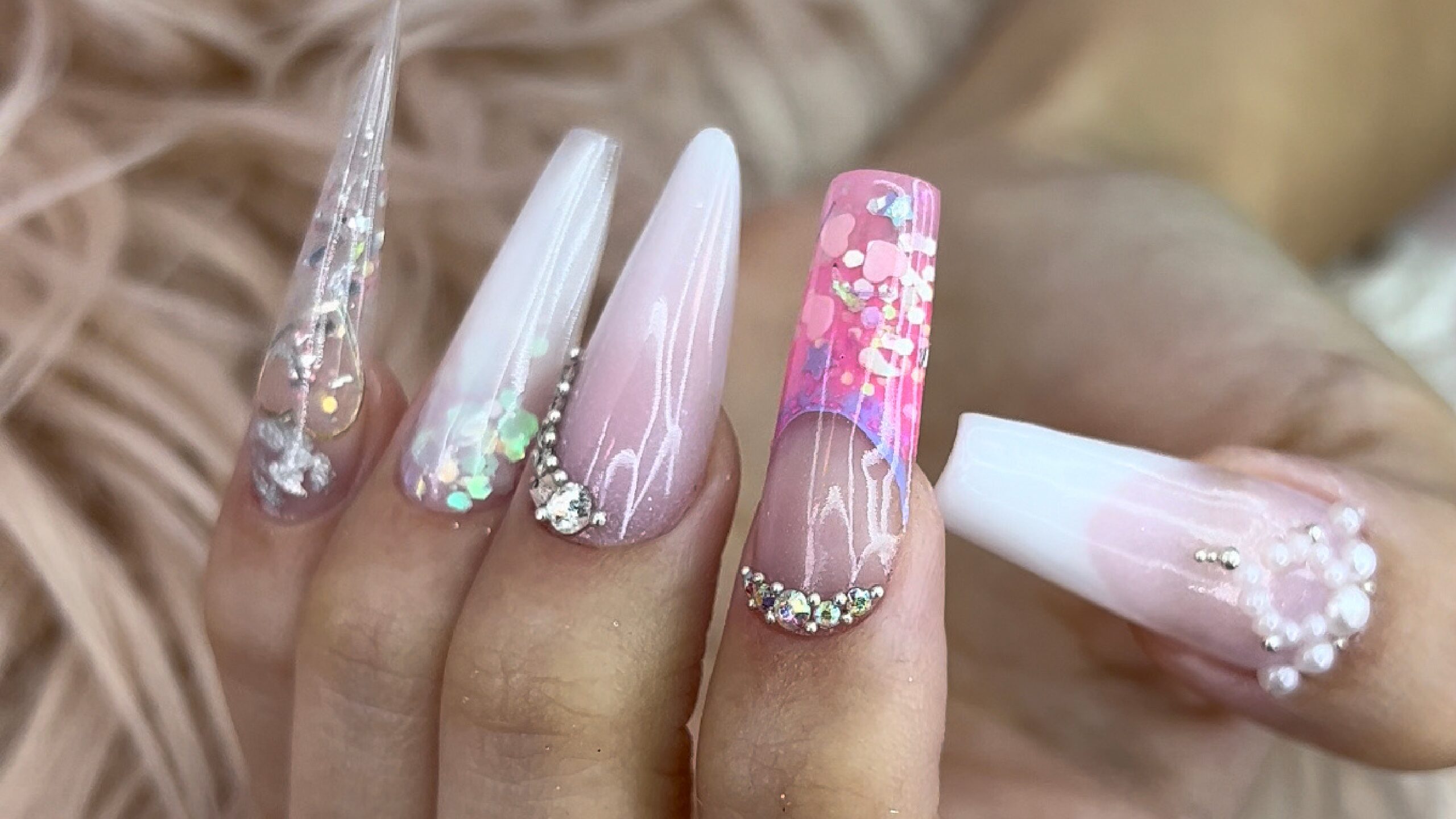 UÑAS ESCULPIDAS 5 TÉCNICAS